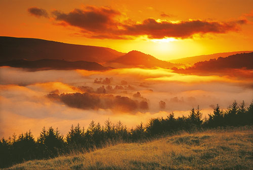 406 Castell Dinas Bran and the Dee Valley, sunrise